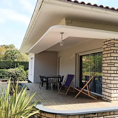 L&b Pereire 6 Pers, 700m Pereire Holiday home *